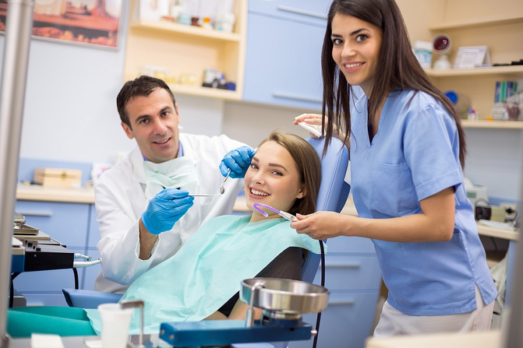 Dentist For Improving Your Oral Health